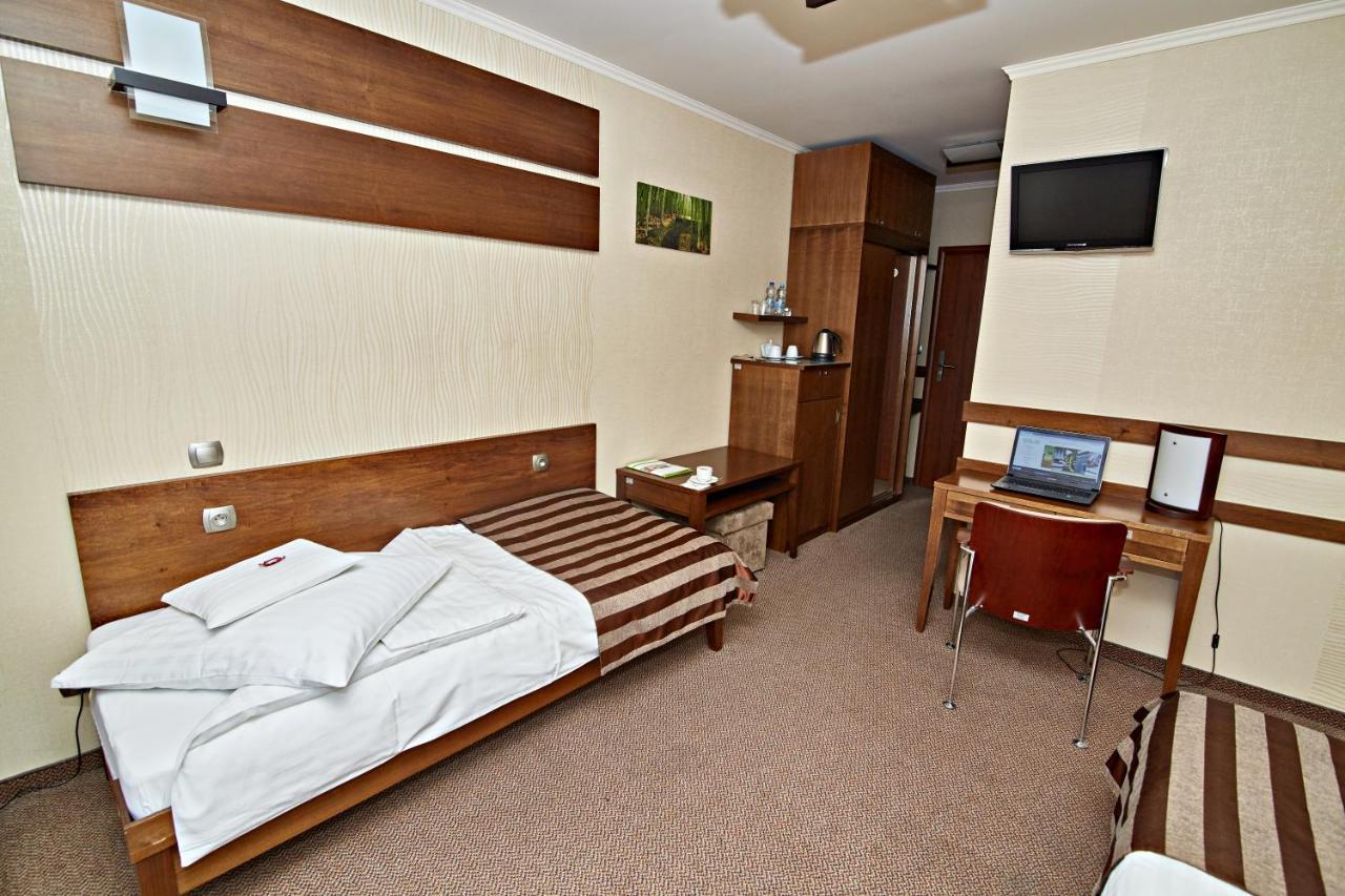 Hotel Soccer Sport Radomsko Exterior foto